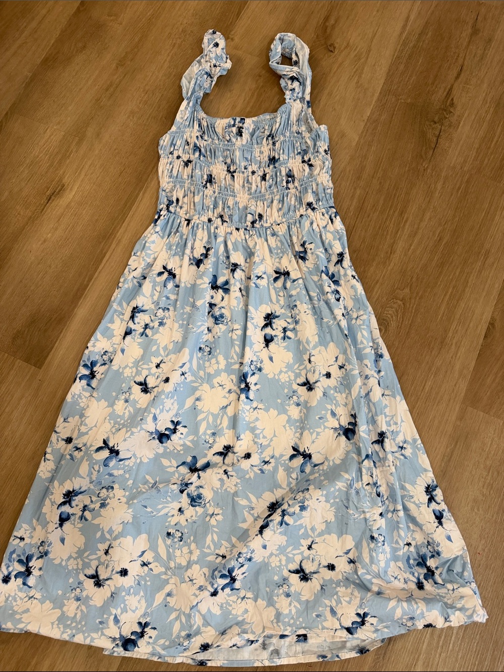 Francesca's Collections Floral Midi Dress